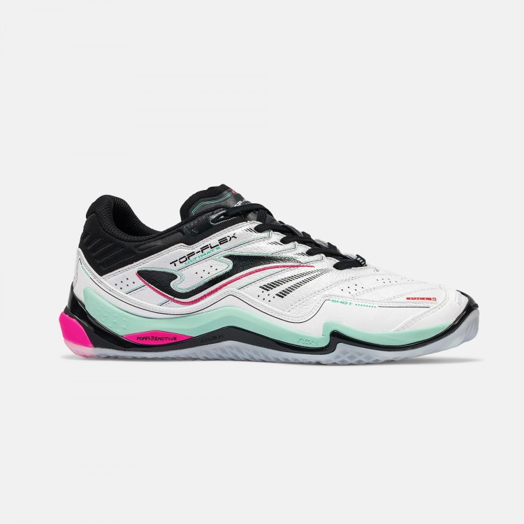 Футзалки Joma TOP FLEX ULTIMATE Верх из кожи — идеальное сочетание комфорта и долговечности. Гибкая кожа подстраивается под стопу, повышая чувствительность и улучшая контроль мяча. Она отлично пропускает воздух, благодаря чему стопа не перегревается, а мягкая поверхность снижает трение, сводя к минимуму риск появления мозолей. Кроме того, кожа устойчива к износу и истиранию.

Межподошва состоит из двух компонентов: материала FOAM REACTIVE, который улучшает амортизацию и обеспечивает быструю и комфортную реакцию на удар, и филона, который обеспечивает надежную поддержку при быстрых движениях и смене направления.

Кроме того, в кроссовках используется технология CARBON STABILIZER — встроенная деталь из углеродного волокна, которая служит стабилизатором в области средней части стопы, предотвращая нежелательное сгибание. Эта жесткая конструкция обеспечивает большую устойчивость при боковом смещении, особенно при резкой смене направления движения, и помогает избежать травм.